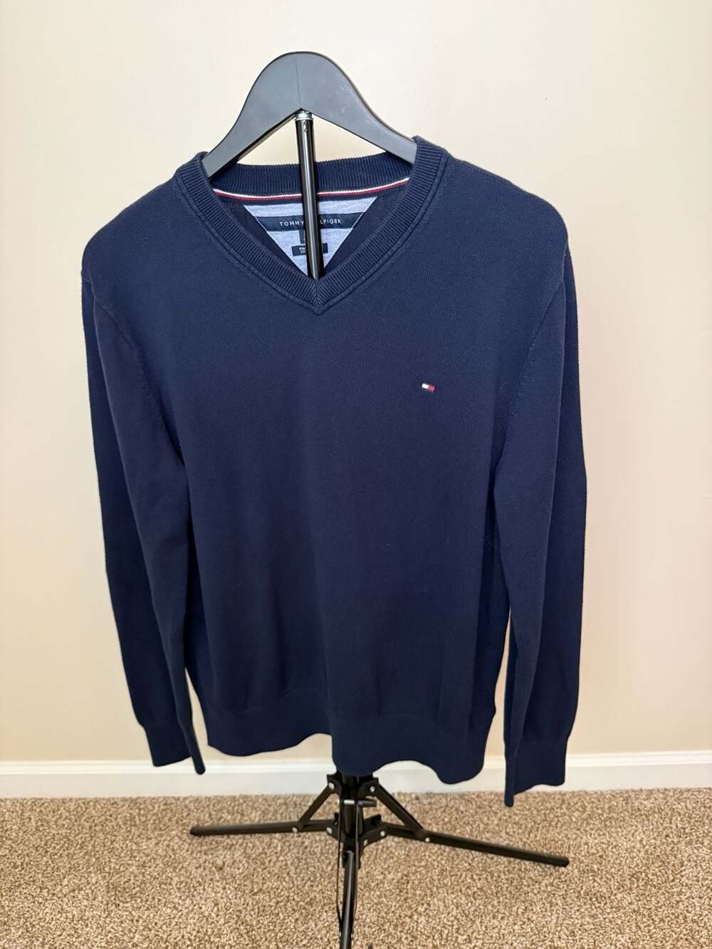 Tommy Hilfiger Men's Navy Blue Pima Cotton V-Neck Sweater Size Large